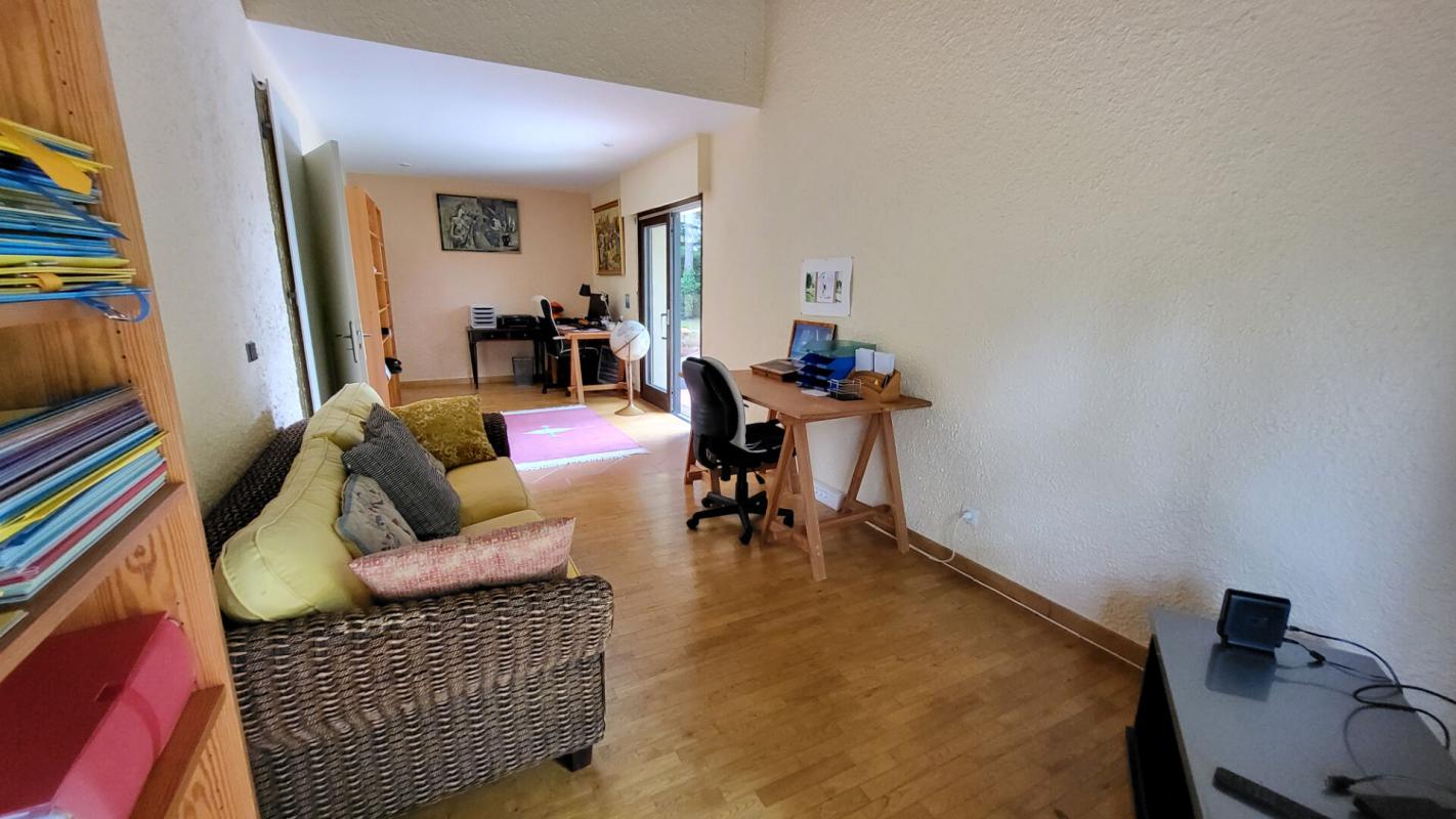 MUSSIDAN Mussidan centre ville Maison d'architecte 10 pièces, 290 m² habitables piscine parc de  3110m² 15