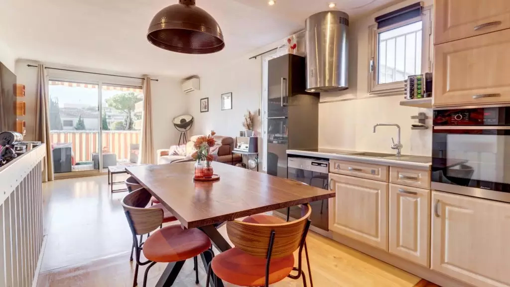 SAINT-LAURENT-DU-VAR SAINT LAURENT DU VAR - Charme et lumière - Duplex 2 pièces avec terrasse - Vespins 9