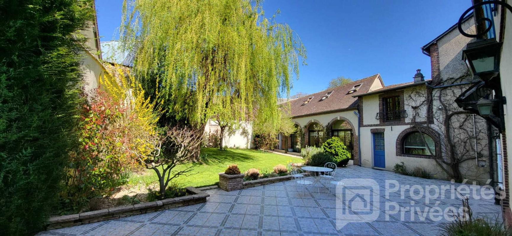 VERNEUIL-SUR-AVRE Ancien relais de poste 16