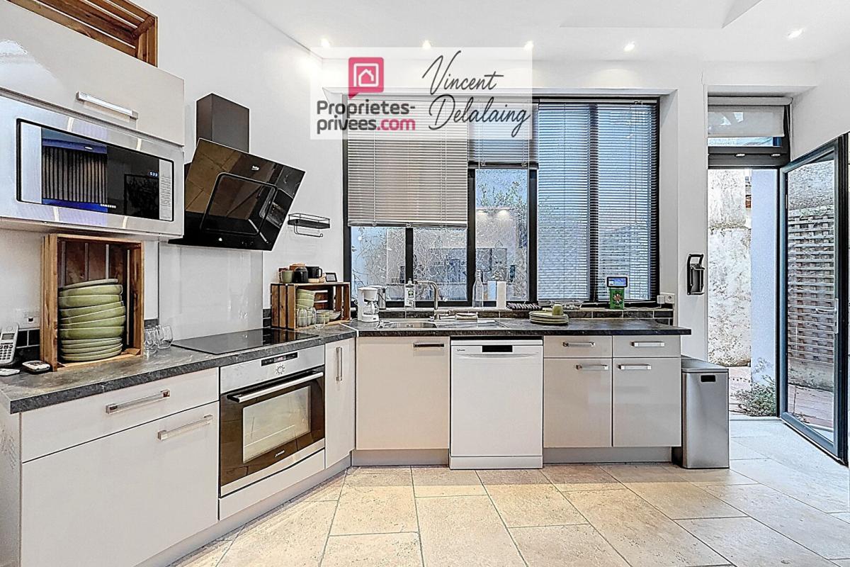 CADENET Charmante maison rénovée avec double extérieur 3