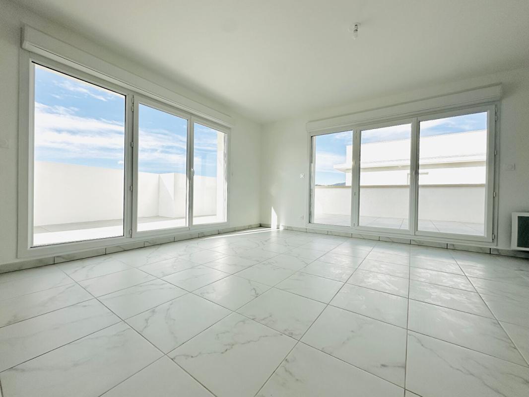 MARSEILLE-13E-ARRONDISSEMENT Marseille (13013) - Appartement 4 pièces 101 m2 avec terrasse et deux places parking 3