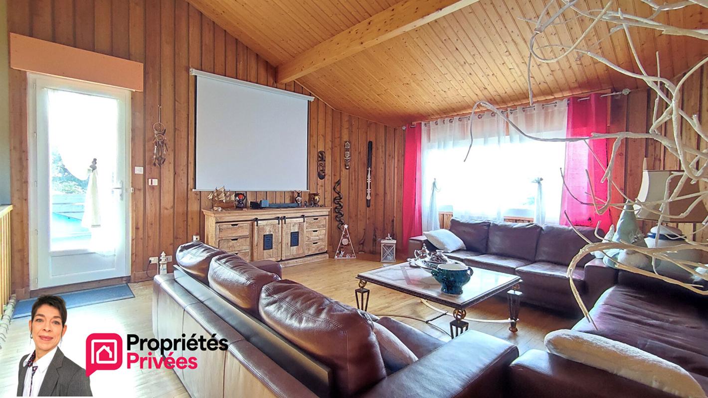 THIZY THIZY-LES-BOURGS (69240) Maison d'architecte avec vue 185 m², jardin 2000 m², piscine, garage, dépendances 12