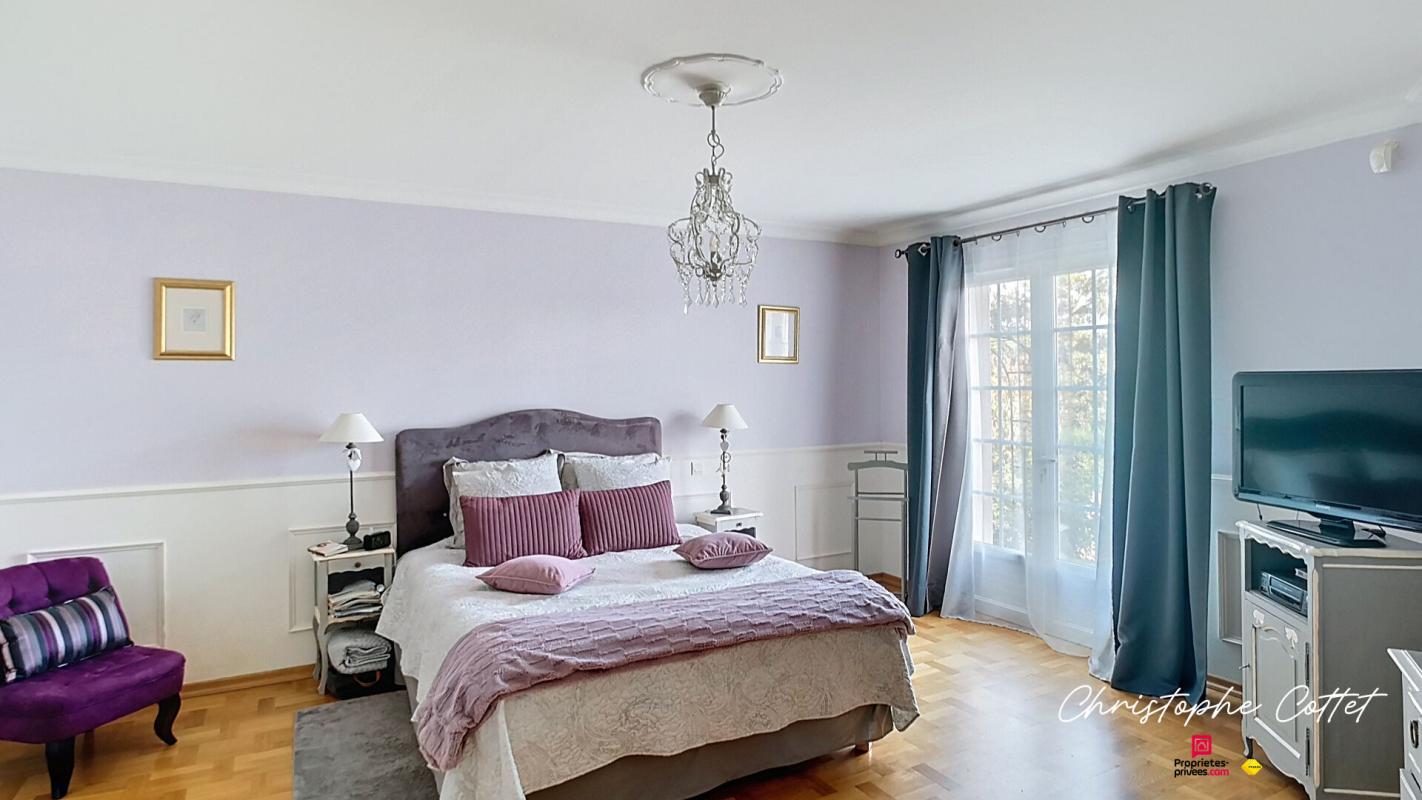 VALDIVIENNE Valdivienne proche de Chauvigny - Villa 8 pièce(s) 295 m2 sur parc paysager 11