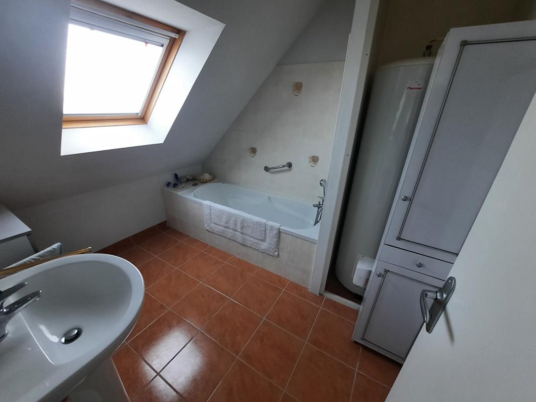 LE TOUR-DU-PARC Maison Le Tour Du Parc 5 pièces 8