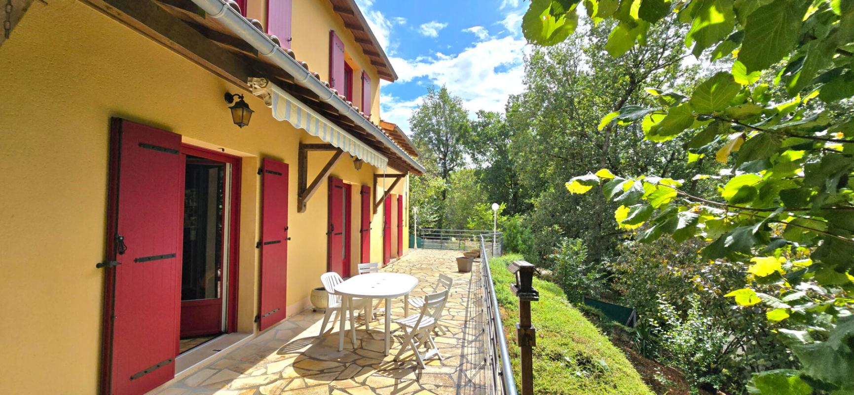 COULOUNIEIX-CHAMIERS Maison individuelle de type 5, sur un terrain clos et arboré de 1316 m² 3