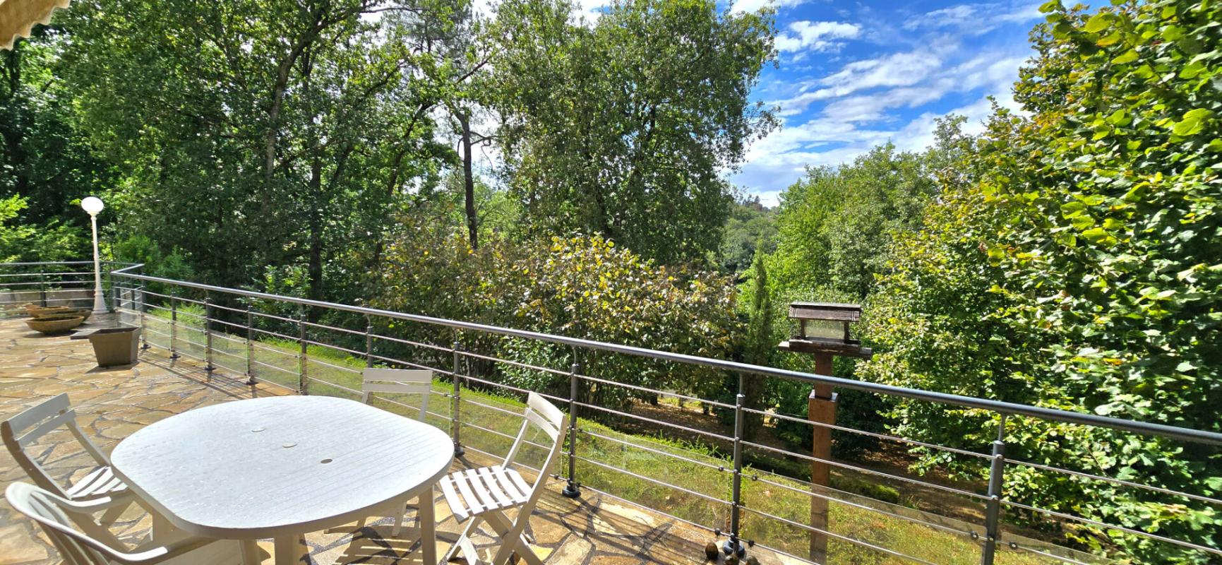 COULOUNIEIX-CHAMIERS Maison individuelle de type 5, sur un terrain clos et arboré de 1316 m² 4