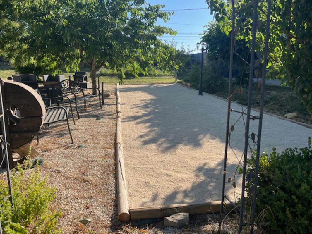 BESSAS Maison en pierre avec piscine sur 8500 m² de terrain Bessas 10 pièce(s) 244 m2 17