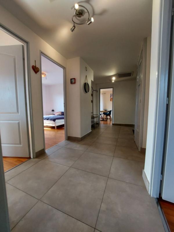 SEVRIER Sévrier : spacieux appartement 3 pièces (74 m²) ? Balcon ? cave - une place de Parking privé 15