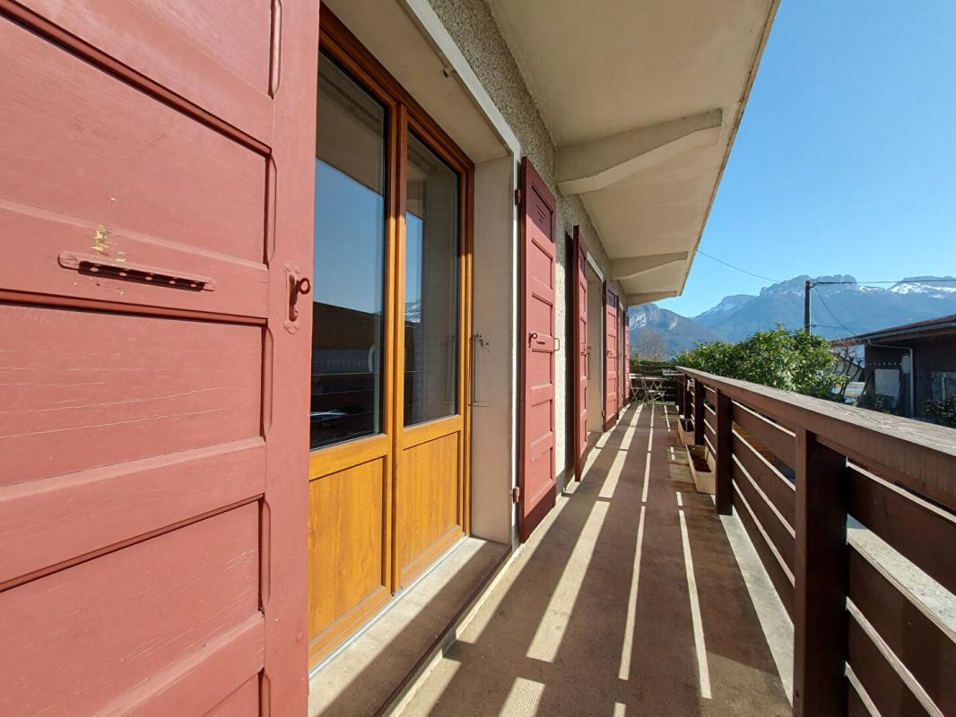 SEVRIER Sévrier : spacieux appartement 3 pièces (74 m²) ? Balcon ? cave - une place de Parking privé 16