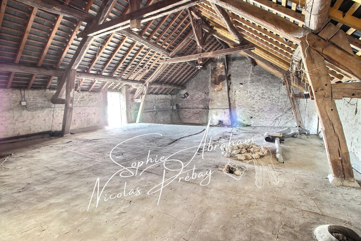 OUTARVILLE Corps de ferme avec nombreuses dépendances. Fort potentiel ! 15