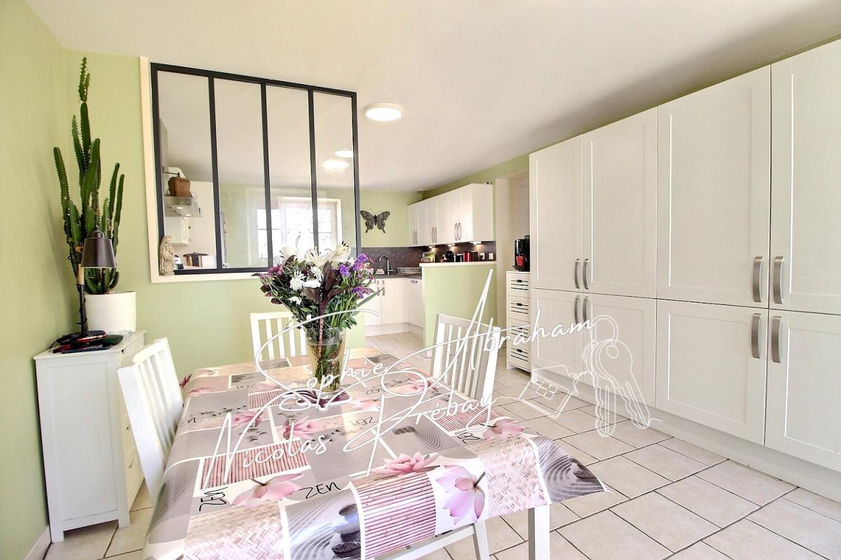 OUTARVILLE Corps de ferme avec nombreuses dépendances. Fort potentiel ! 7