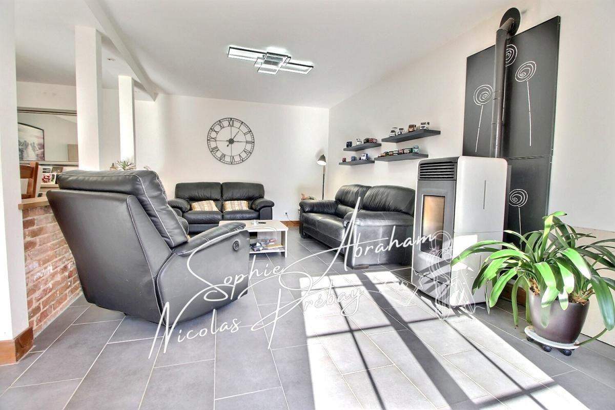 OUTARVILLE Corps de ferme avec nombreuses dépendances. Fort potentiel ! 8