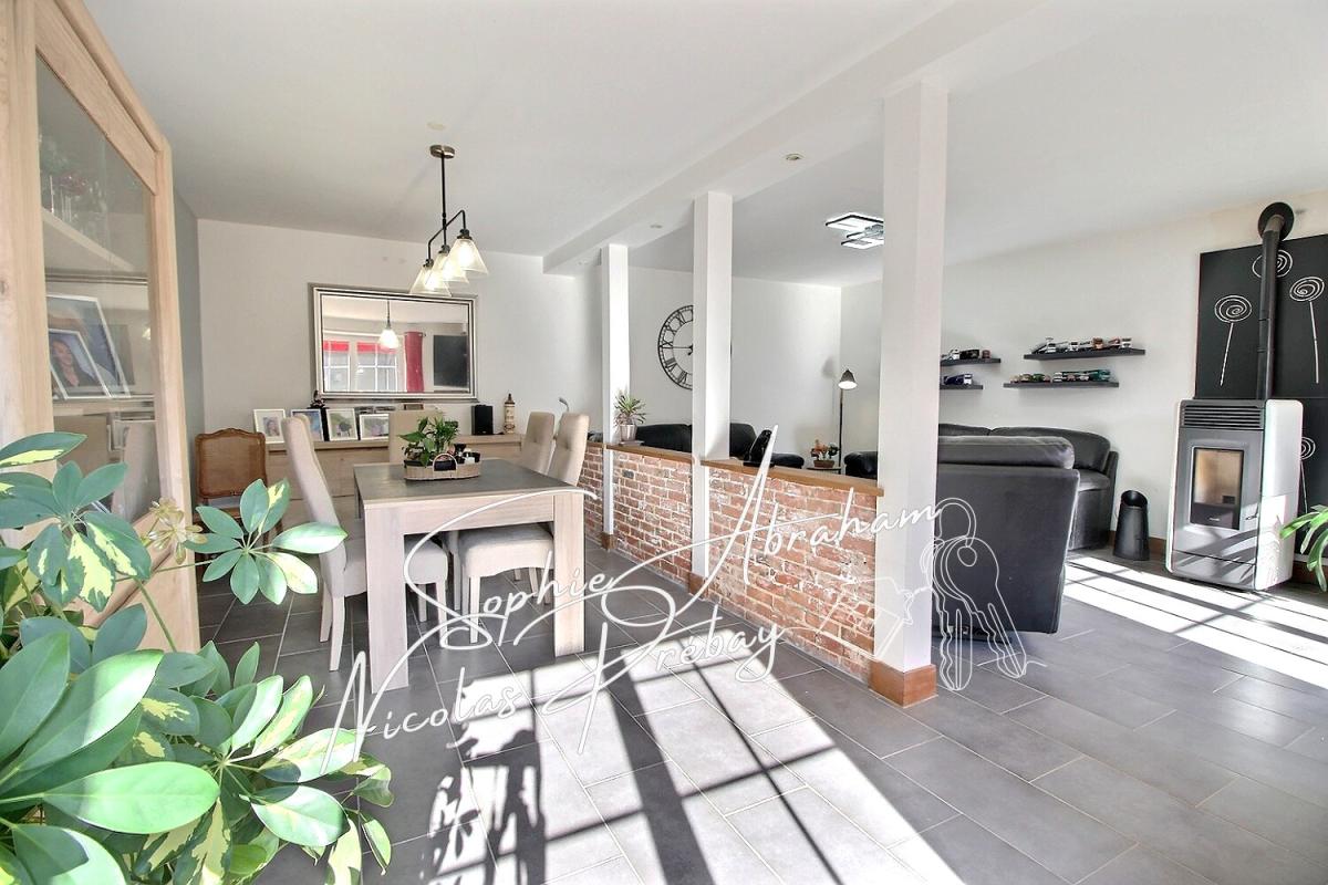 OUTARVILLE Corps de ferme avec nombreuses dépendances. Fort potentiel ! 9