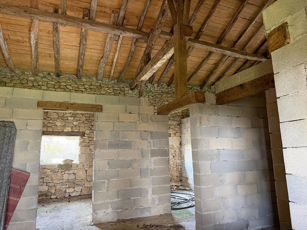 DEVILLAC Ensemble authentique avec caractère, espace et potentiel ? au calme 13