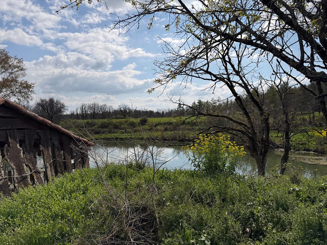 DEVILLAC Ensemble authentique avec caractère, espace et potentiel ? au calme 15