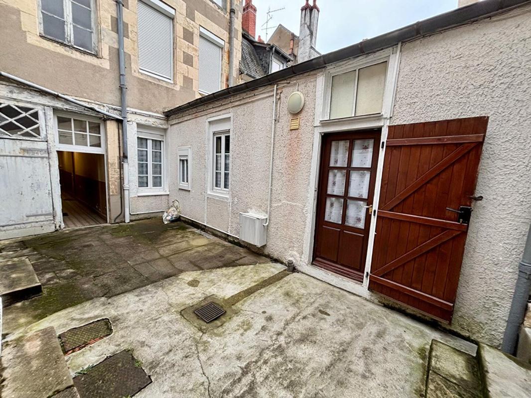 NEVERS Appartement Nevers 2 pièces 50 m2 - jardin - cour extérieur - centre ville 6