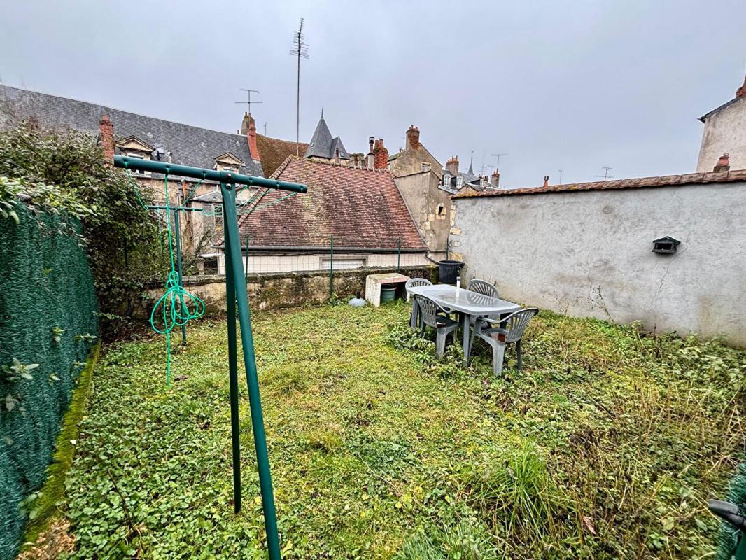 NEVERS Appartement Nevers 2 pièces 50 m2 - jardin - cour extérieur - centre ville 7