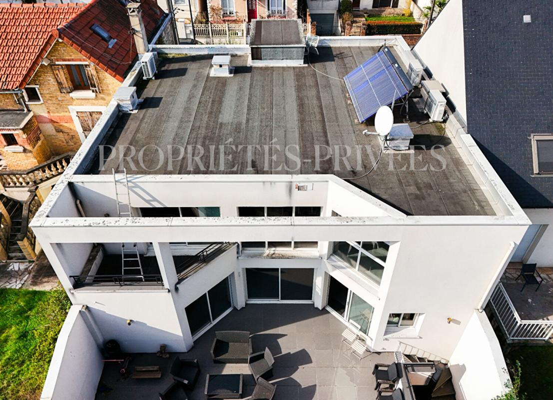 MAISONS-ALFORT Maison contemporaine écologique avec salle de cinéma haut de gamme 15