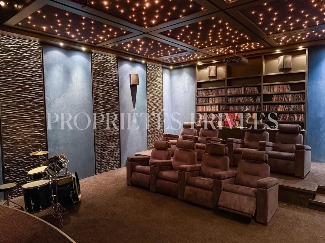 MAISONS-ALFORT Maison contemporaine écologique avec salle de cinéma haut de gamme 5