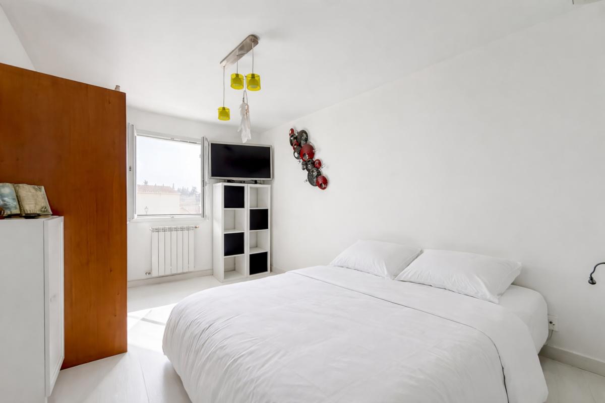 GRAVESON À VENDRE MAISON À GRAVESON - CENTRE VILLE AVEC PISCINE 12