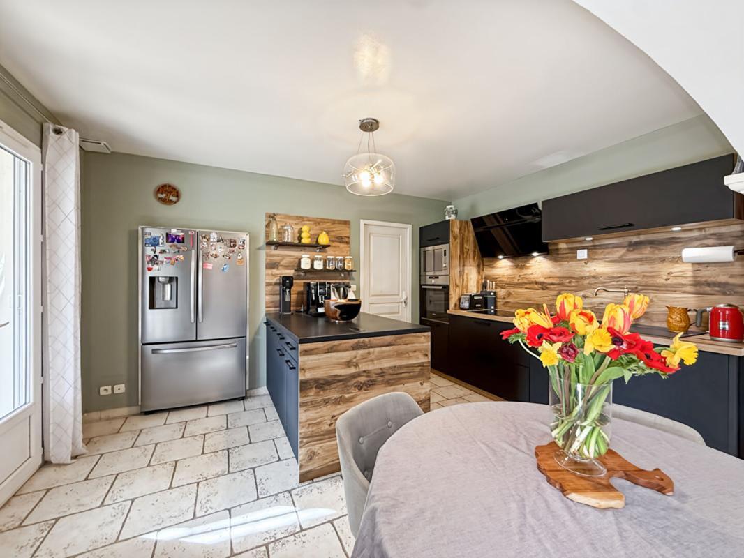 GRAVESON À VENDRE MAISON À GRAVESON - CENTRE VILLE AVEC PISCINE 7