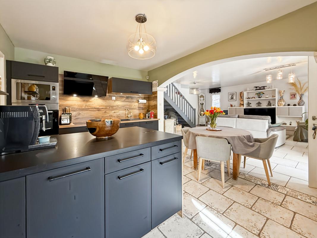 GRAVESON À VENDRE MAISON À GRAVESON - CENTRE VILLE AVEC PISCINE 8