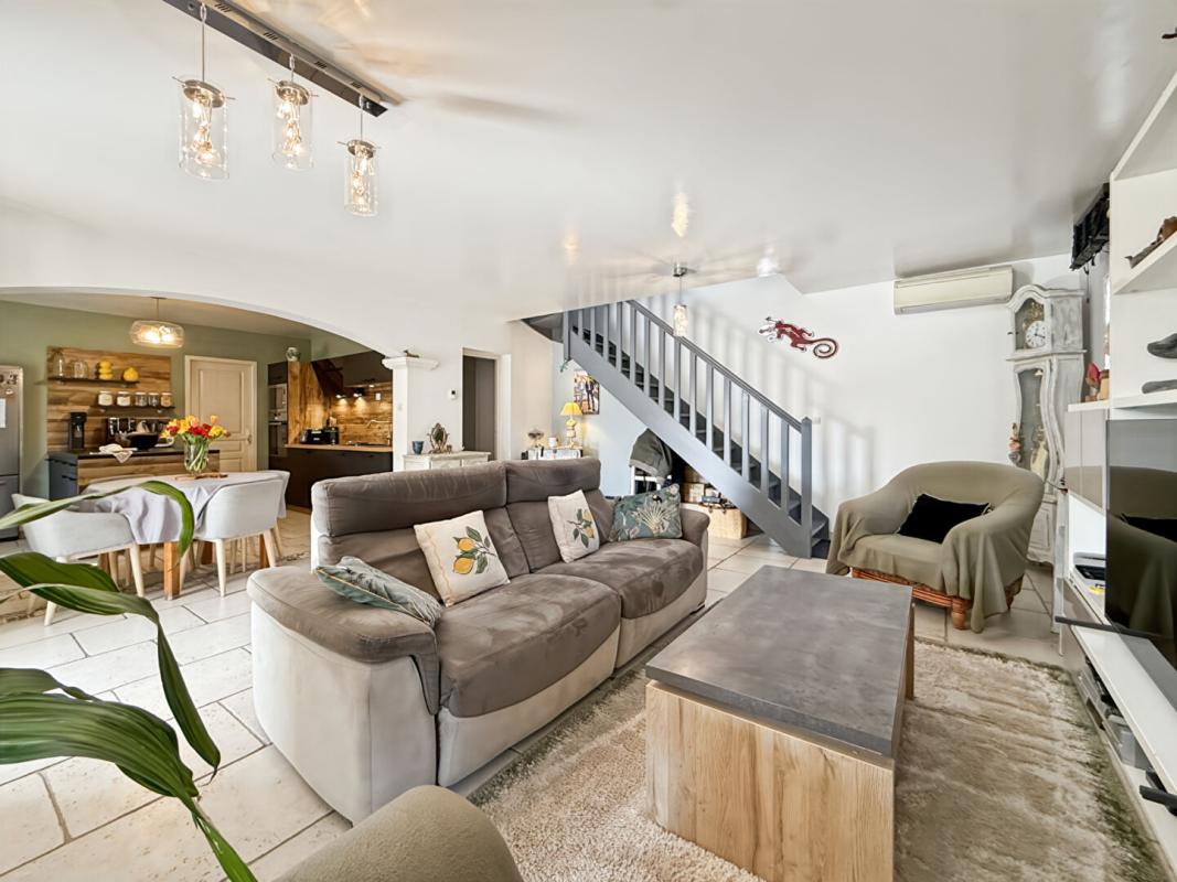 GRAVESON À VENDRE MAISON À GRAVESON - CENTRE VILLE AVEC PISCINE 9