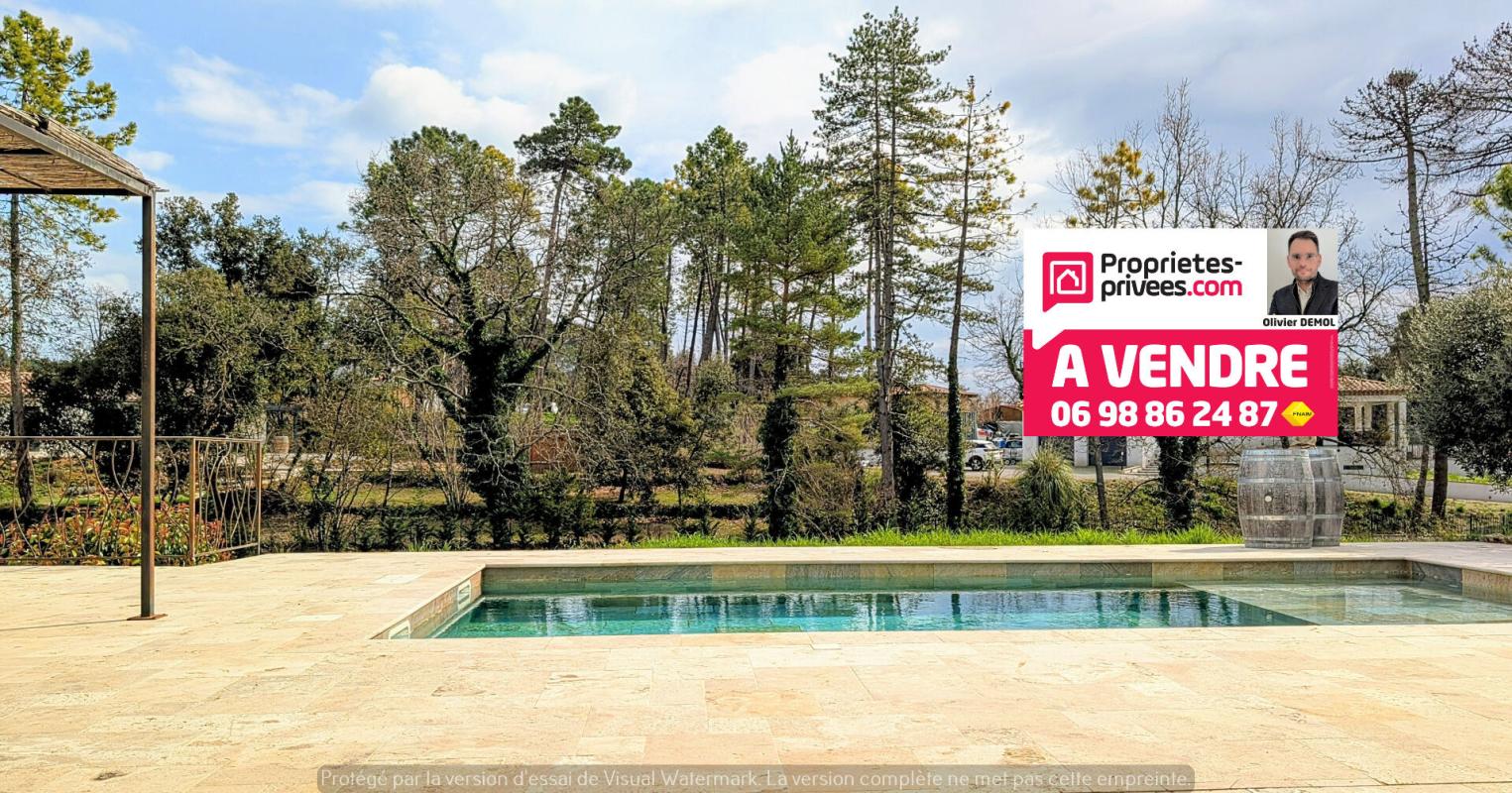 MONTAUROUX MAGNIFIQUE VILLA MODERNE ET PRESTATIONS HAUT DE GAMME 17