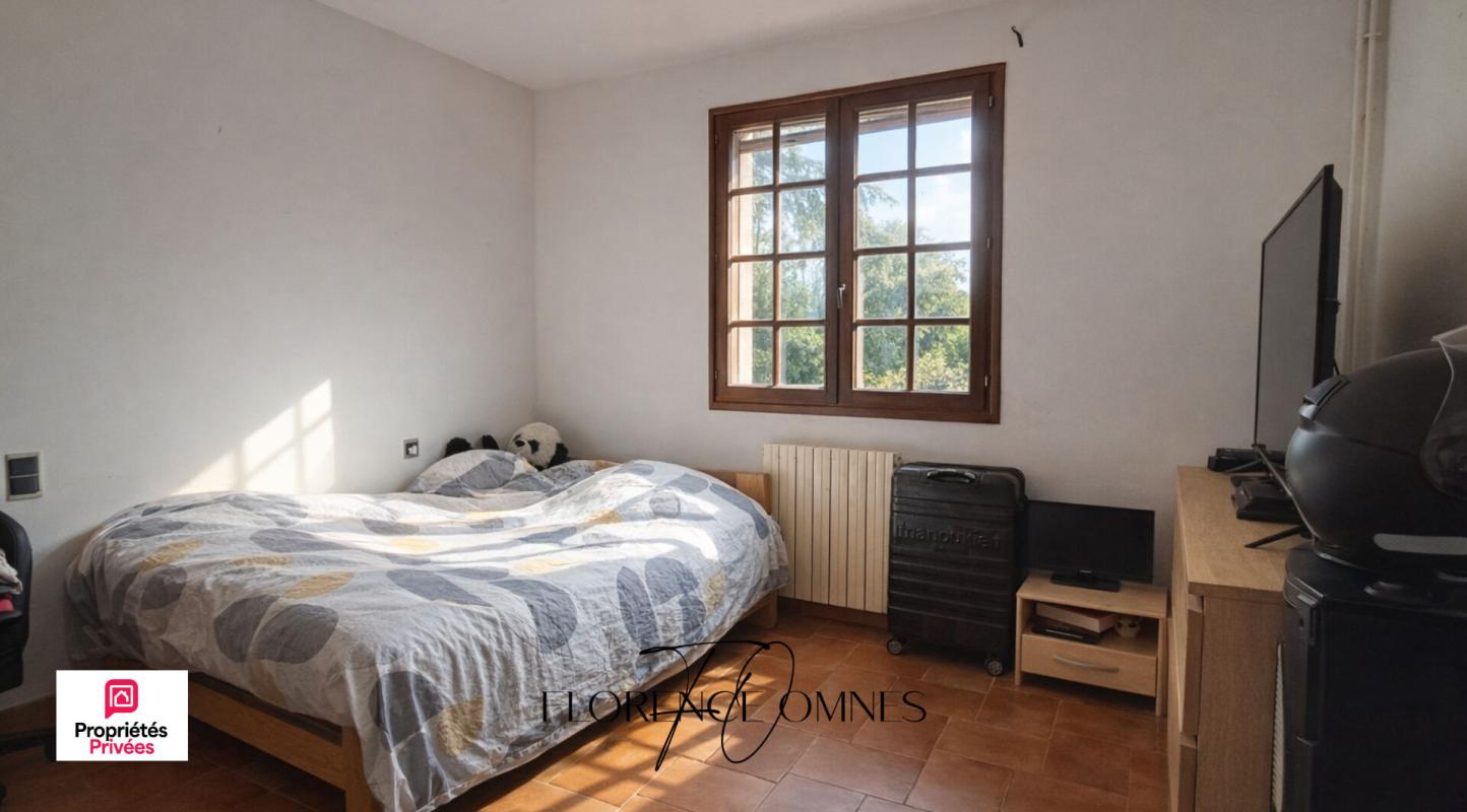 TREBES TREBES - Maison familiale - 5 chambres -196 m² avec piscine, grand garage et terrain arboré 11