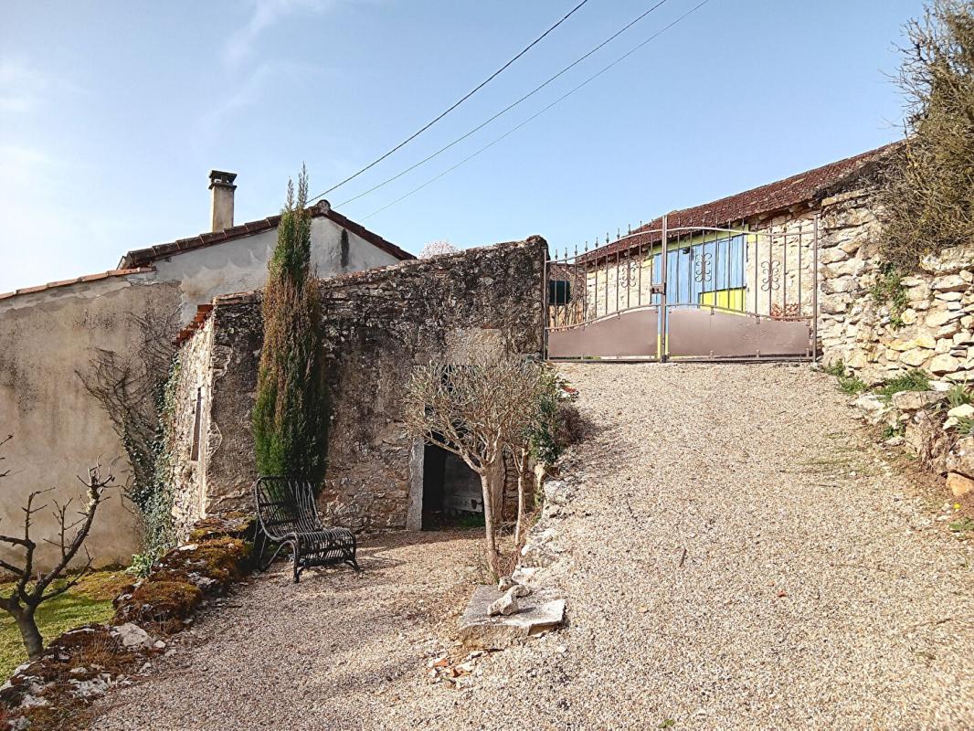 CAHORS Maison 4 chambres avec jardin Arcambal 46090 16