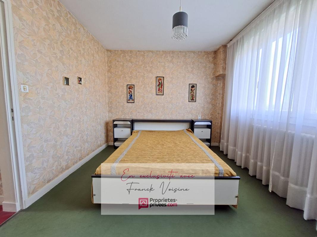 LES HERBIERS A VENDRE en exclusivité aux Herbiers, Maison de 140 m2 avec 4 Chambres et 1 bureau sur un terrain de 1062 m2 14