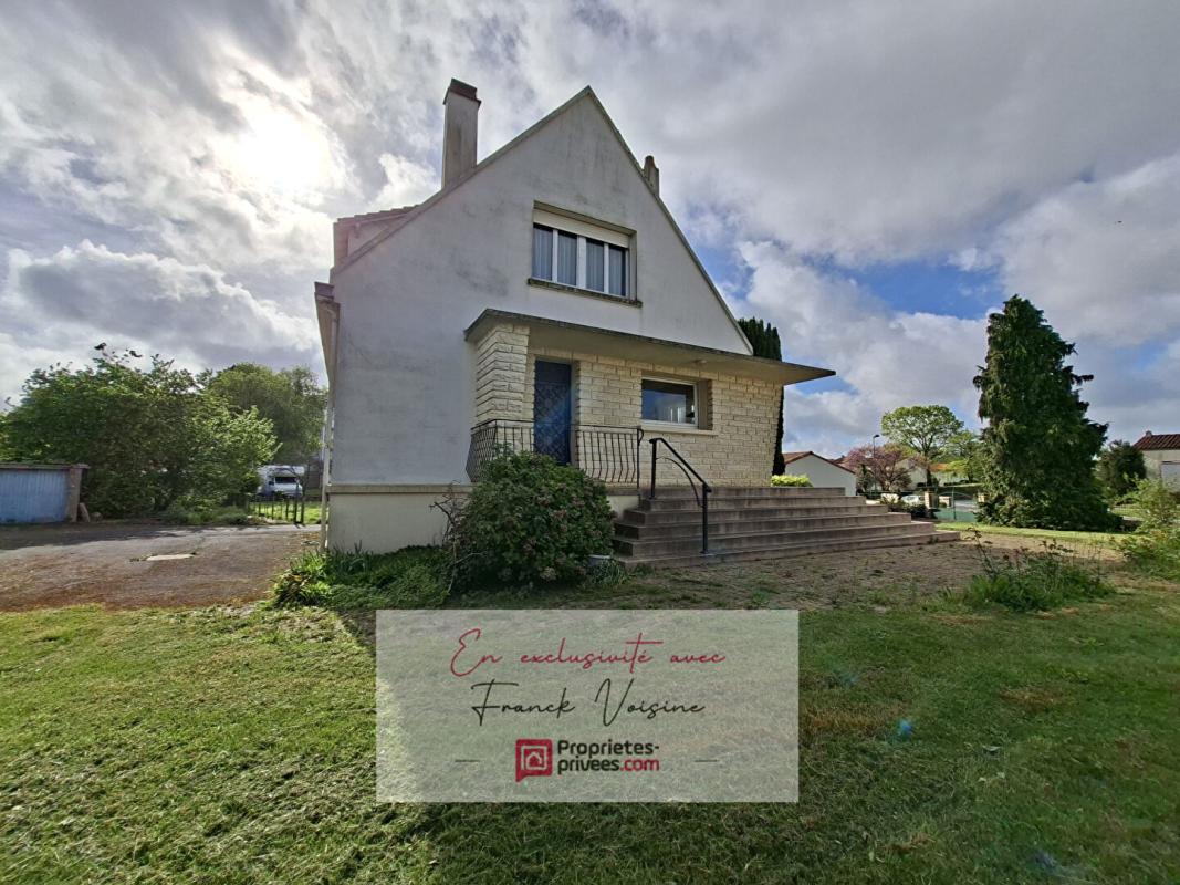 LES HERBIERS A VENDRE en exclusivité aux Herbiers, Maison de 140 m2 avec 4 Chambres et 1 bureau sur un terrain de 1062 m2 9