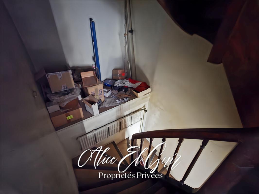 CARCASSONNE Carcassonne - Immeuble 1 commerce et 2 studios 10