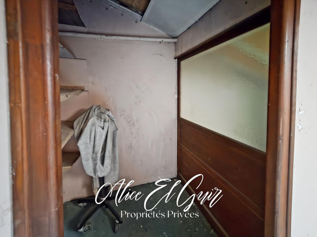 CARCASSONNE Carcassonne - Immeuble 1 commerce et 2 studios 14