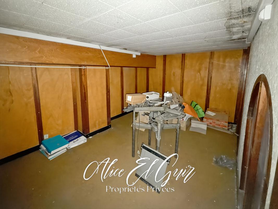 CARCASSONNE Carcassonne - Immeuble 1 commerce et 2 studios 2