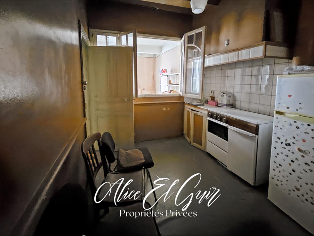 CARCASSONNE Carcassonne - Immeuble 1 commerce et 2 studios 5