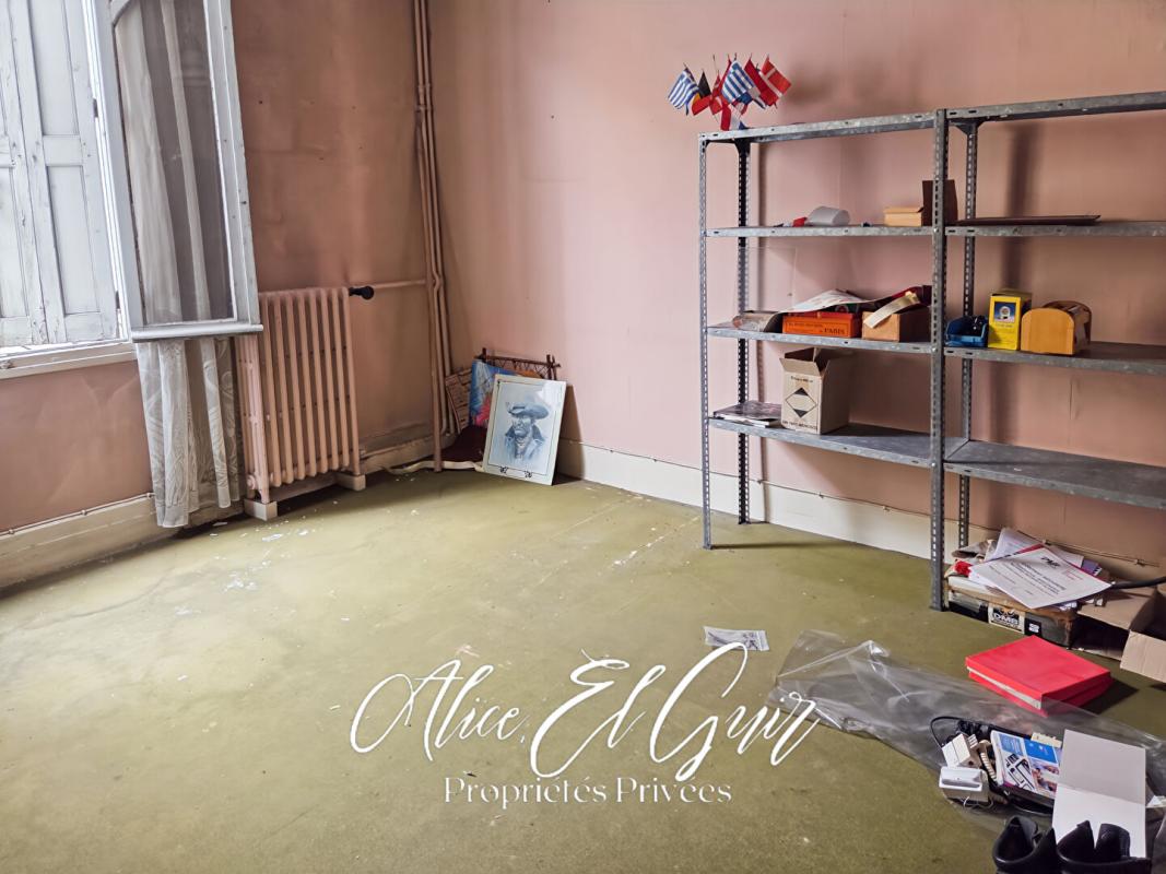 CARCASSONNE Carcassonne - Immeuble 1 commerce et 2 studios 6