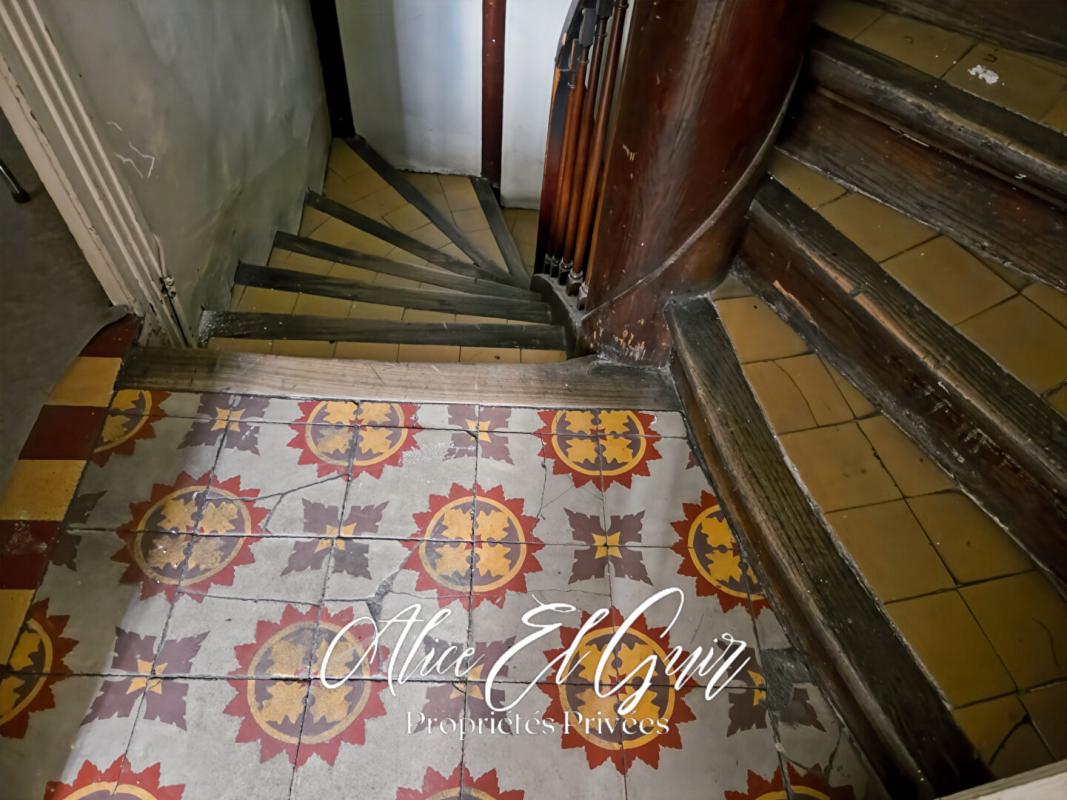 CARCASSONNE Carcassonne - Immeuble 1 commerce et 2 studios 7