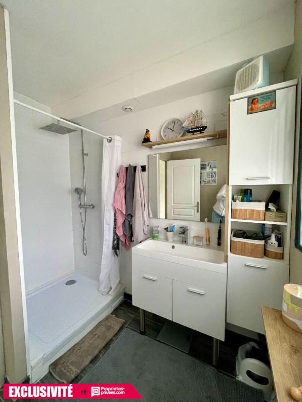 CARENTOIR Maison en pierre 100m2 dans le bourg 10