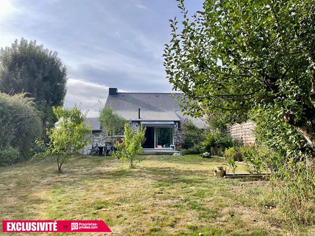 CARENTOIR Maison en pierre 100m2 dans le bourg 12