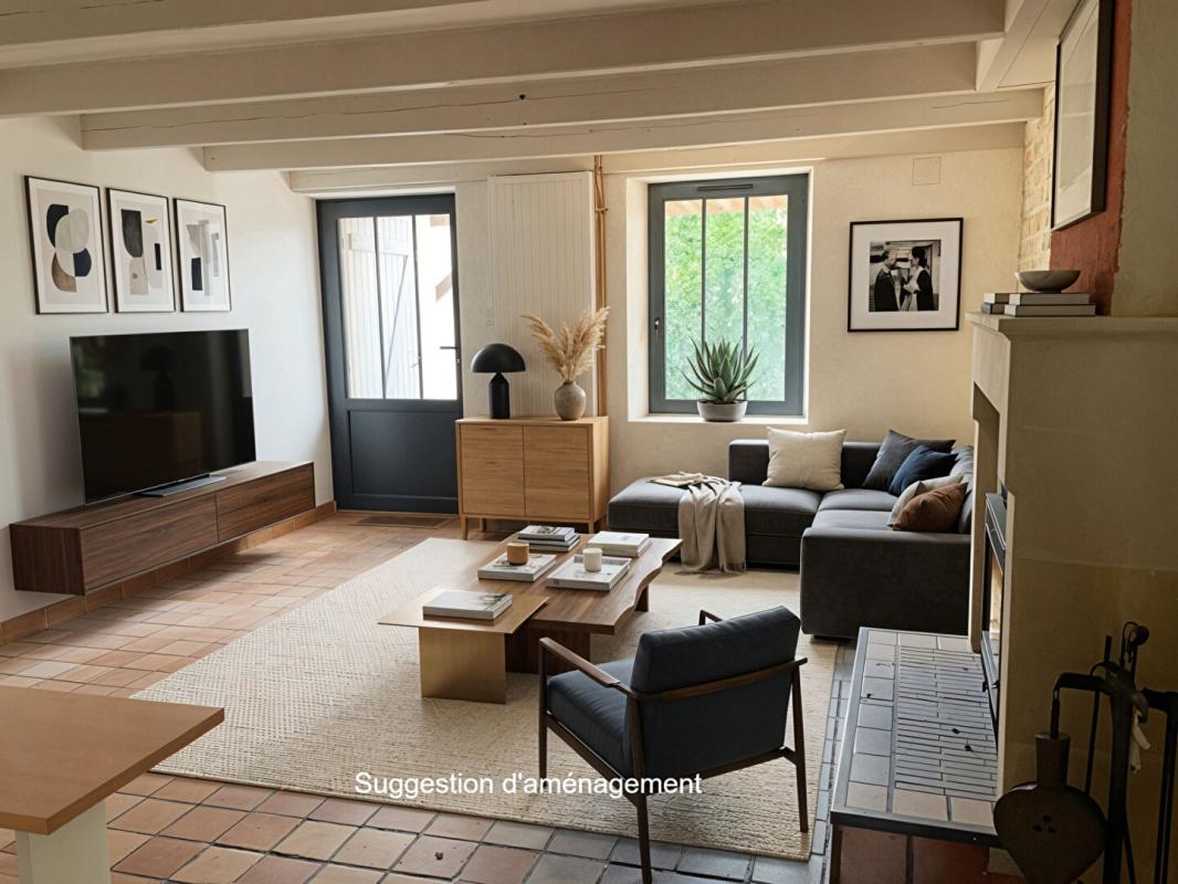 SAINT-JEAN-DE-LIVERSAY Maison en pierre 188 m² - Calme, terrain 9 000 m², piscine, 5 chambres, garage, dépendances 6