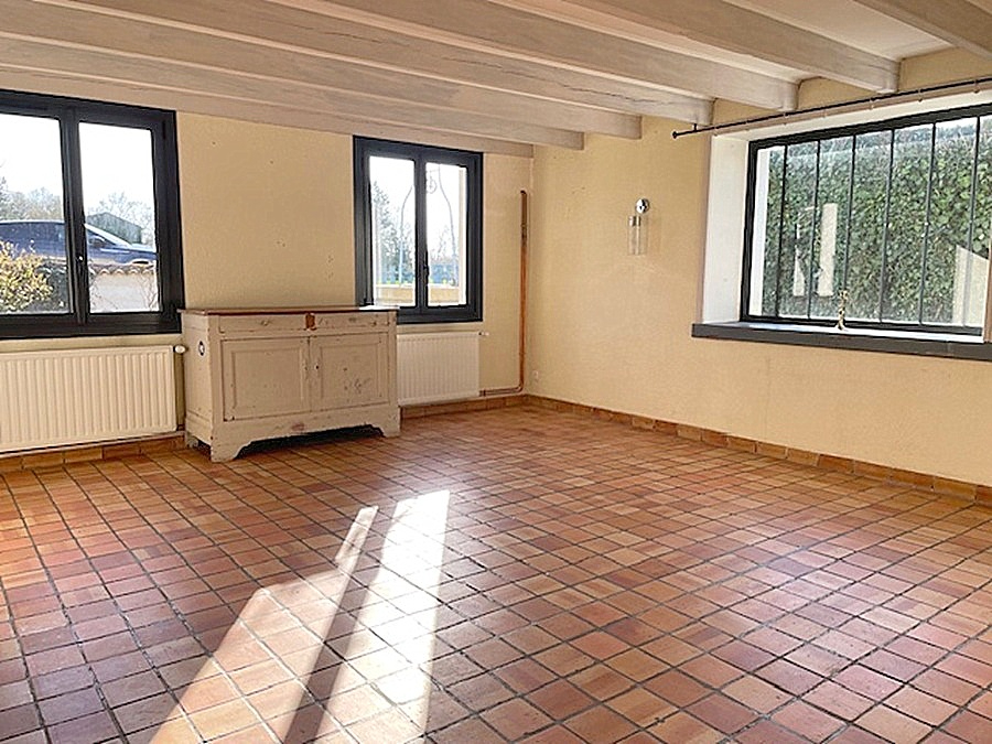 SAINT-JEAN-DE-LIVERSAY Maison en pierre 188 m² - Calme, terrain 9 000 m², piscine, 5 chambres, garage, dépendances 7