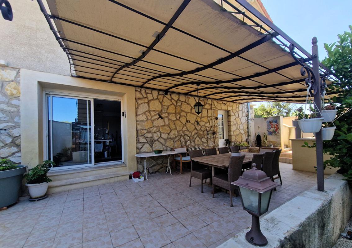 CHATEAURENARD Maison Chateaurenard 10 pièce(s) 202 m2 1