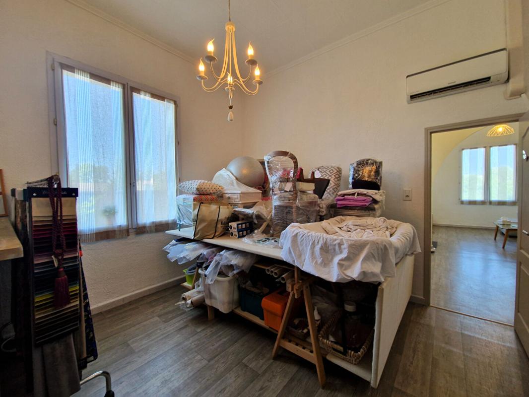 CHATEAURENARD Maison Chateaurenard 10 pièce(s) 202 m2 10