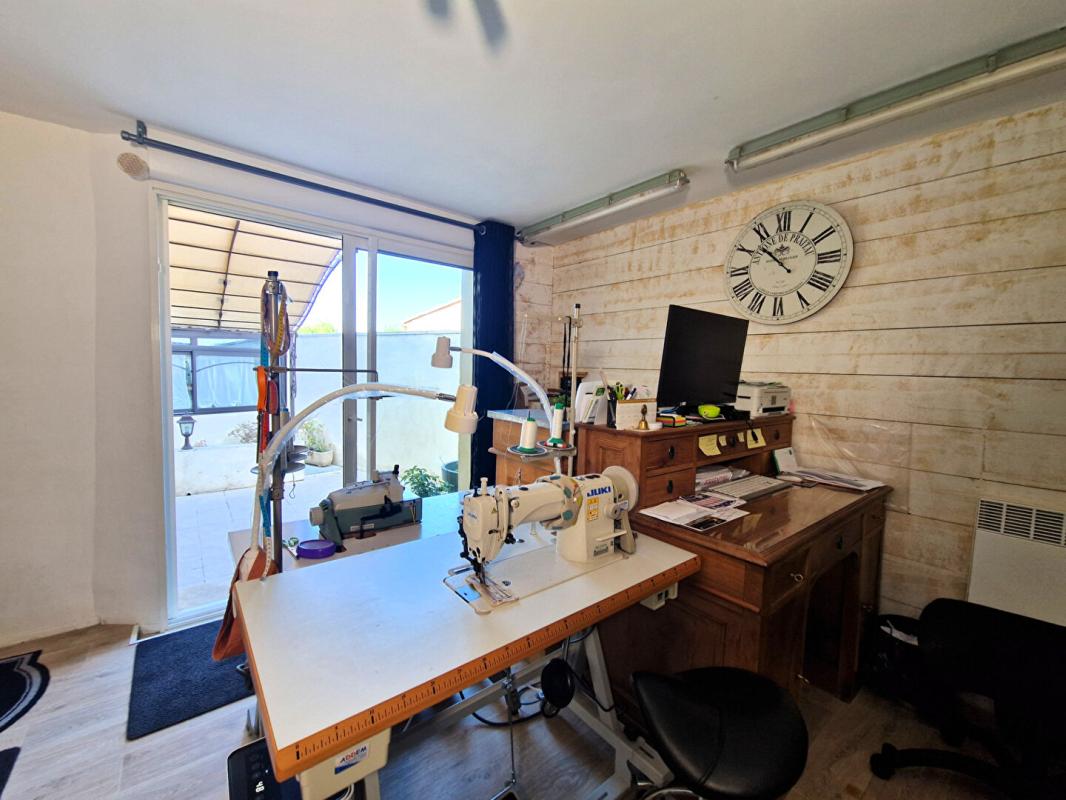 CHATEAURENARD Maison Chateaurenard 10 pièce(s) 202 m2 12