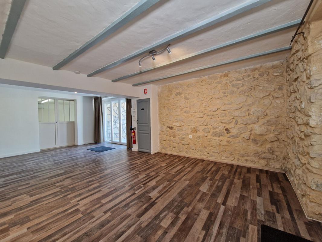 CHATEAURENARD Maison Chateaurenard 10 pièce(s) 202 m2 13