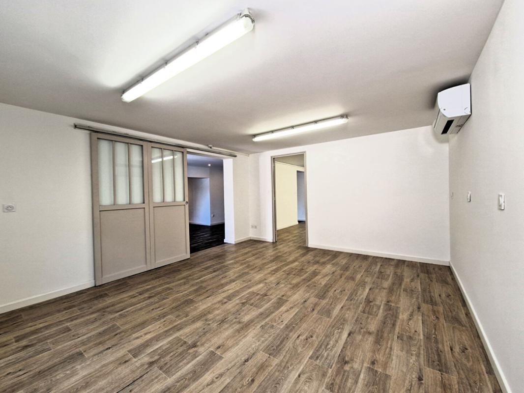 CHATEAURENARD Maison Chateaurenard 10 pièce(s) 202 m2 14