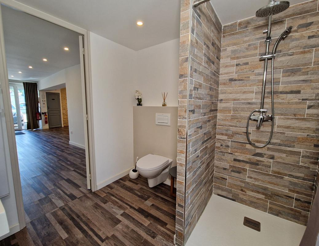 CHATEAURENARD Maison Chateaurenard 10 pièce(s) 202 m2 15