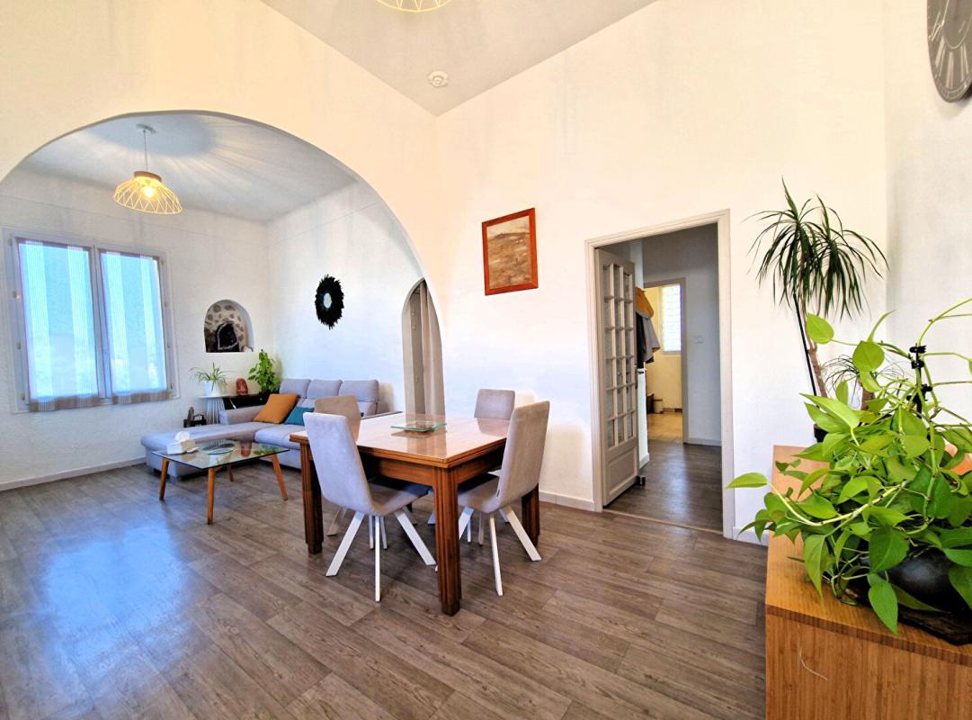 CHATEAURENARD Maison Chateaurenard 10 pièce(s) 202 m2 3