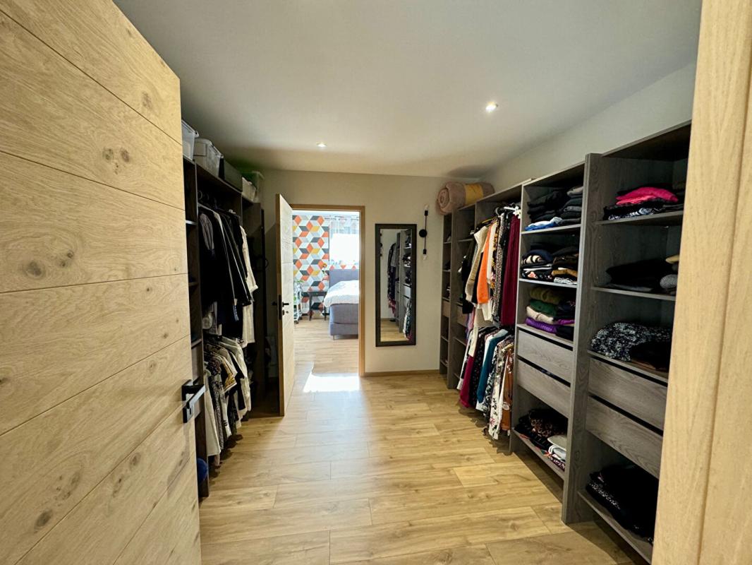 CONDAT-SUR-VIENNE Maison Condat Sur Vienne 8 pièce(s) 266 m2 13